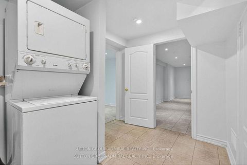 Photo 35 at 43 Keremeos Crescent, North Richvale, Richmond Hill