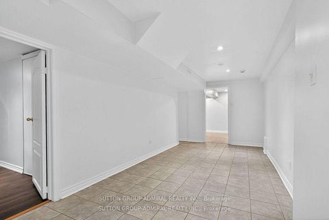 Photo 37 at 43 Keremeos Crescent, North Richvale, Richmond Hill