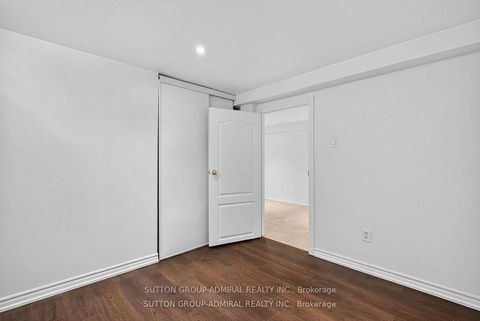 Photo 38 at 43 Keremeos Crescent, North Richvale, Richmond Hill