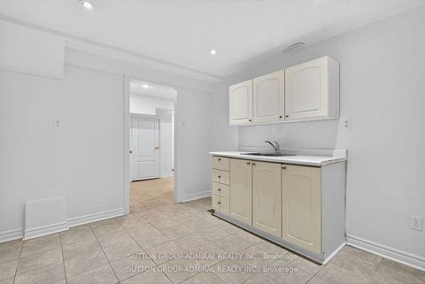 Photo 39 at 43 Keremeos Crescent, North Richvale, Richmond Hill