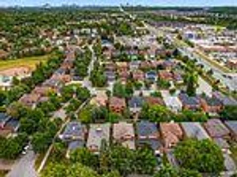 Photo 45 at 43 Keremeos Crescent, North Richvale, Richmond Hill