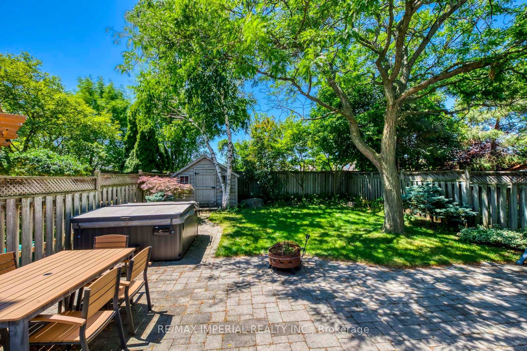 5560 Middlebury Drive, Central Erin Mills, Mississauga by Loree Meneguzzi Real Estate 5560 Middlebury Drive, Central Erin Mills, Mississauga