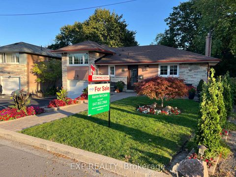 Photo 1 at 77 Letchworth Crescent, CFB, Toronto