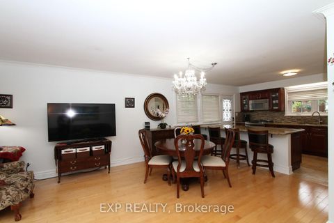 Photo 8 at 77 Letchworth Crescent, CFB, Toronto