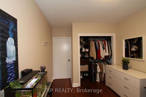 Photo 12 at 77 Letchworth Crescent, CFB, Toronto