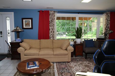 Photo 22 at 77 Letchworth Crescent, CFB, Toronto