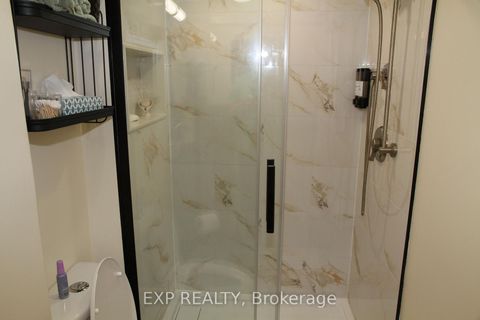 Photo 24 at 77 Letchworth Crescent, CFB, Toronto