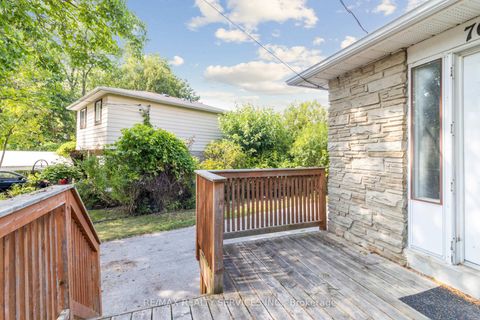 Photo 2 at 769 Greenfield Crescent, Leslie Valley, Newmarket