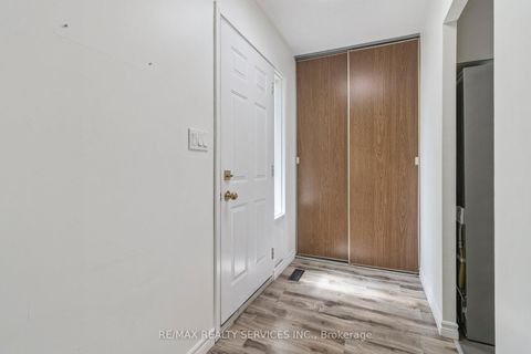 Photo 4 at 769 Greenfield Crescent, Leslie Valley, Newmarket