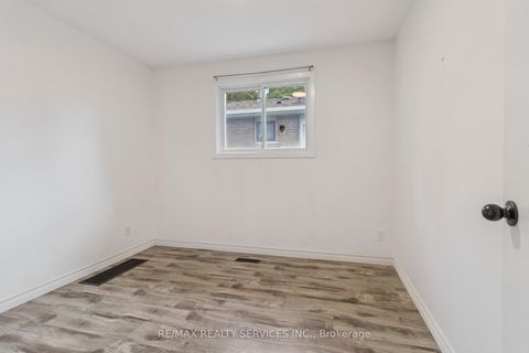 Photo 14 at 769 Greenfield Crescent, Leslie Valley, Newmarket