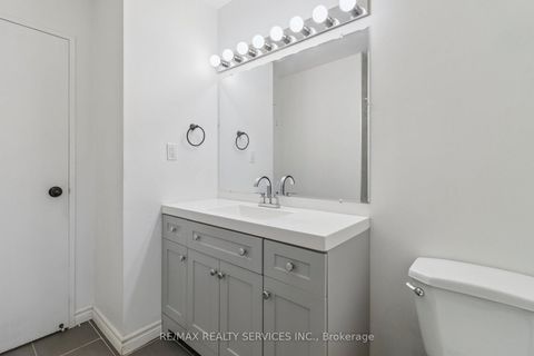 Photo 19 at 769 Greenfield Crescent, Leslie Valley, Newmarket