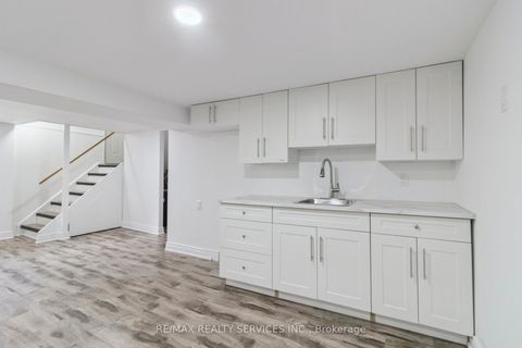 Photo 23 at 769 Greenfield Crescent, Leslie Valley, Newmarket
