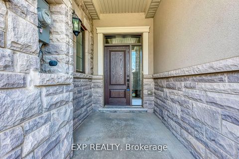 Photo 2 at 3129 Riverpath Common, GO Glenorchy, Oakville