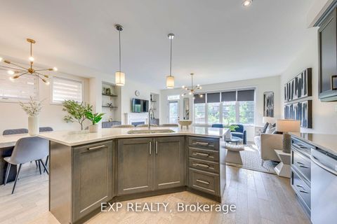 Photo 12 at 3129 Riverpath Common, GO Glenorchy, Oakville