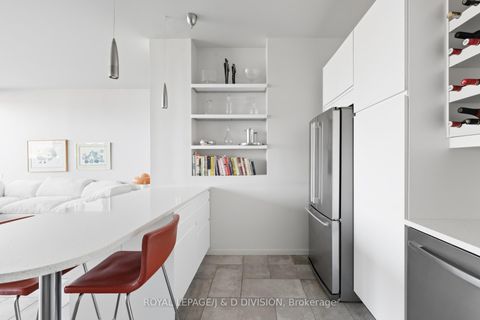 Photo 10 at 610 - 160 Baldwin Street, Chinatown, Toronto