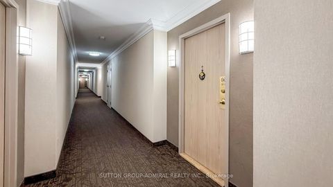 Photo 4 at 917 - 30 Harding Boulevard W, North Richvale, Richmond Hill