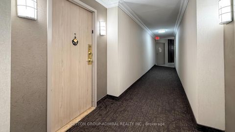 Photo 5 at 917 - 30 Harding Boulevard W, North Richvale, Richmond Hill