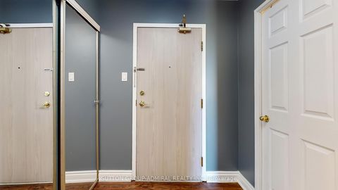 Photo 6 at 917 - 30 Harding Boulevard W, North Richvale, Richmond Hill