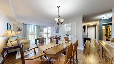 Photo 13 at 917 - 30 Harding Boulevard W, North Richvale, Richmond Hill