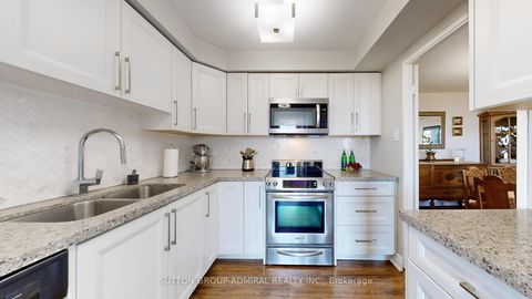 Photo 15 at 917 - 30 Harding Boulevard W, North Richvale, Richmond Hill