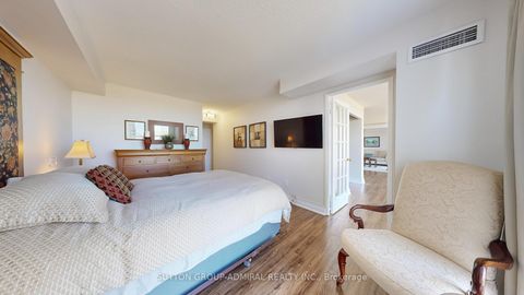 Photo 26 at 917 - 30 Harding Boulevard W, North Richvale, Richmond Hill