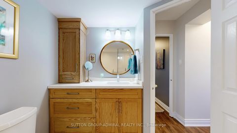 Photo 27 at 917 - 30 Harding Boulevard W, North Richvale, Richmond Hill