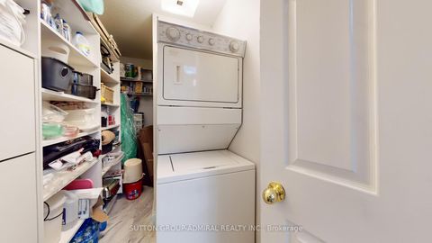 Photo 35 at 917 - 30 Harding Boulevard W, North Richvale, Richmond Hill