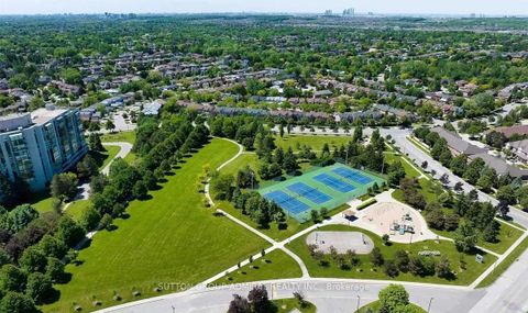 Photo 37 at 917 - 30 Harding Boulevard W, North Richvale, Richmond Hill