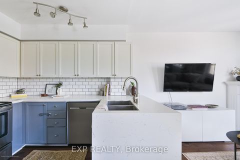 Photo 11 at 307 - 3 Shank St. Street, Niagara, Toronto