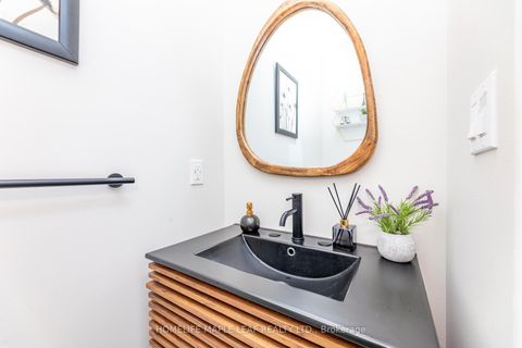 Photo 4 at 238 Devonsleigh Boulevard, Devonsleigh, Richmond Hill