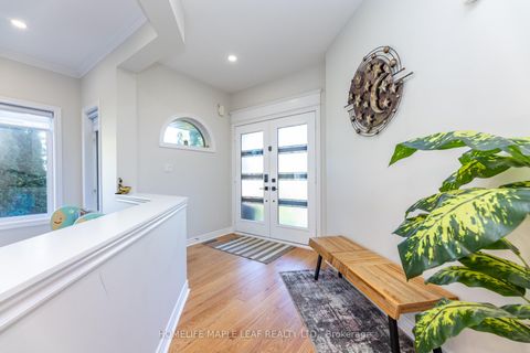 Photo 6 at 238 Devonsleigh Boulevard, Devonsleigh, Richmond Hill Photo 6 at 238 Devonsleigh Boulevard, Devonsleigh, Richmond Hill