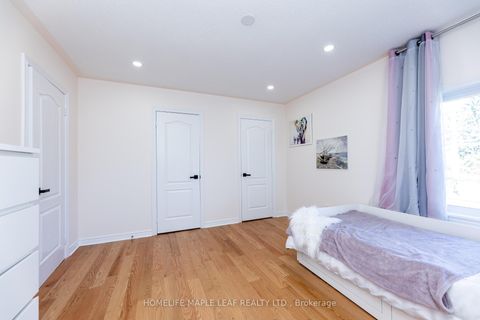 Photo 22 at 238 Devonsleigh Boulevard, Devonsleigh, Richmond Hill Photo 22 at 238 Devonsleigh Boulevard, Devonsleigh, Richmond Hill