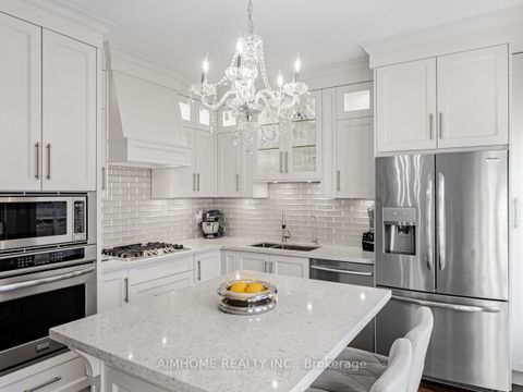 Photo 13 at 2 Brownstone Lane, Kingsway South, Toronto