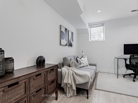 Photo 31 at 2 Brownstone Lane, Kingsway South, Toronto