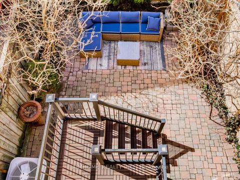 Photo 35 at 2 Brownstone Lane, Kingsway South, Toronto