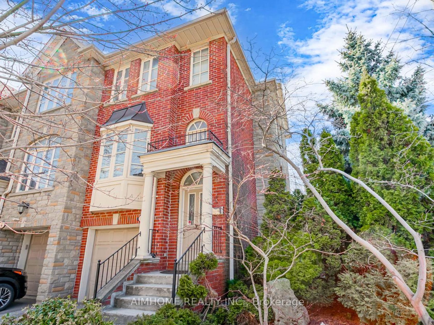 2 Brownstone Lane, Kingsway South, Toronto 
