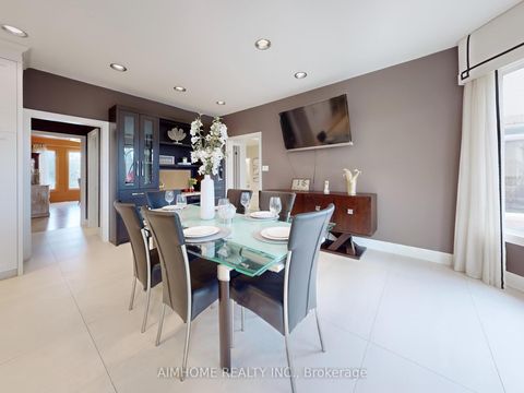 Photo 24 at 145 Renaissance Court, Beverley Glen, Vaughan