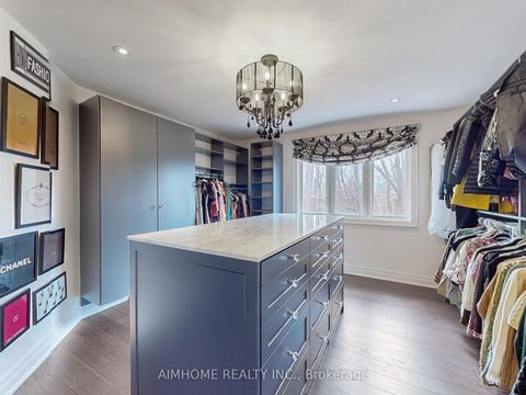 Photo 32 at 145 Renaissance Court, Beverley Glen, Vaughan