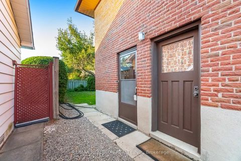 Photo 8 at 4378 Lawrence Avenue E, West Hill, Toronto
