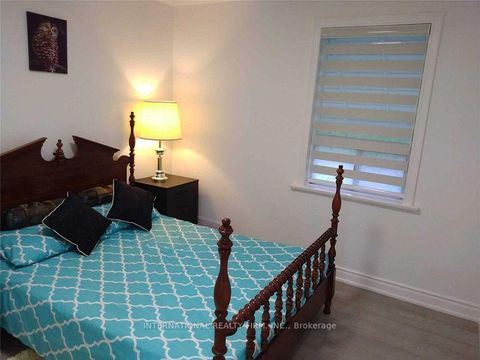 Photo 13 at 5 Aylesford Drive, Cliffside, Toronto