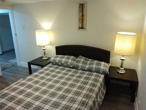 Photo 23 at 5 Aylesford Drive, Cliffside, Toronto