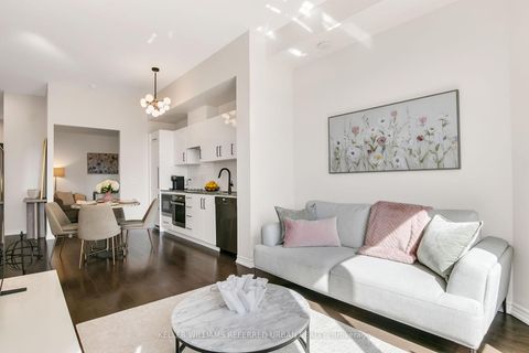 Photo 9 at 725 - 23 Glebe Road W, Eglinton, Toronto