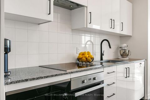 Photo 16 at 725 - 23 Glebe Road W, Eglinton, Toronto