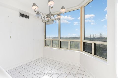 Photo 6 at 815 - 8501 Bayview Avenue, Doncrest, Richmond Hill