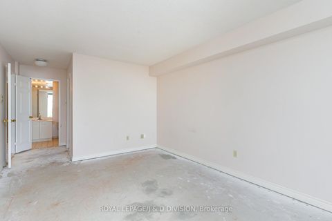Photo 12 at 815 - 8501 Bayview Avenue, Doncrest, Richmond Hill