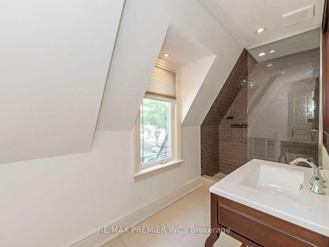 Photo 31 at 35 Yorkdale Crescent, Pelmo Park W5, Toronto