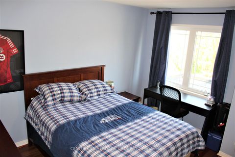 Photo 13 at 185 River Ridge Boulevard, Bayview Northeast, Aurora