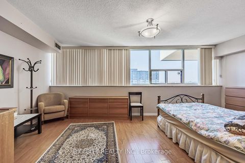 Photo 12 at 1407 - 55 Huntingdale Boulevard, L'Amoreaux, Toronto