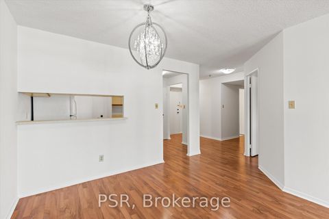 Photo 9 at 901 - 633 Bay Street, Bay Street Corridor, Toronto Photo 9 at 901 - 633 Bay Street, Bay Street Corridor, Toronto