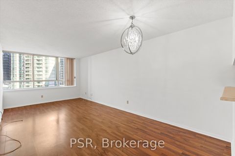 Photo 15 at 901 - 633 Bay Street, Bay Street Corridor, Toronto Photo 15 at 901 - 633 Bay Street, Bay Street Corridor, Toronto